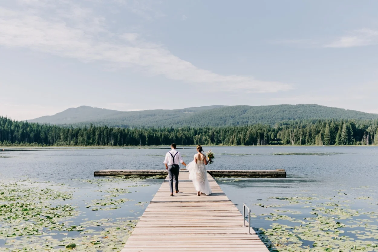 backyard-wedding-vancouver-16.jpg