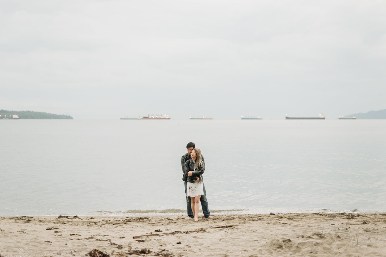 lost-lagoon-engagement-session-17.jpg