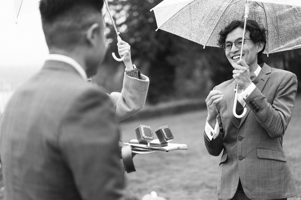 stanley-park-rain-wedding-09.jpg