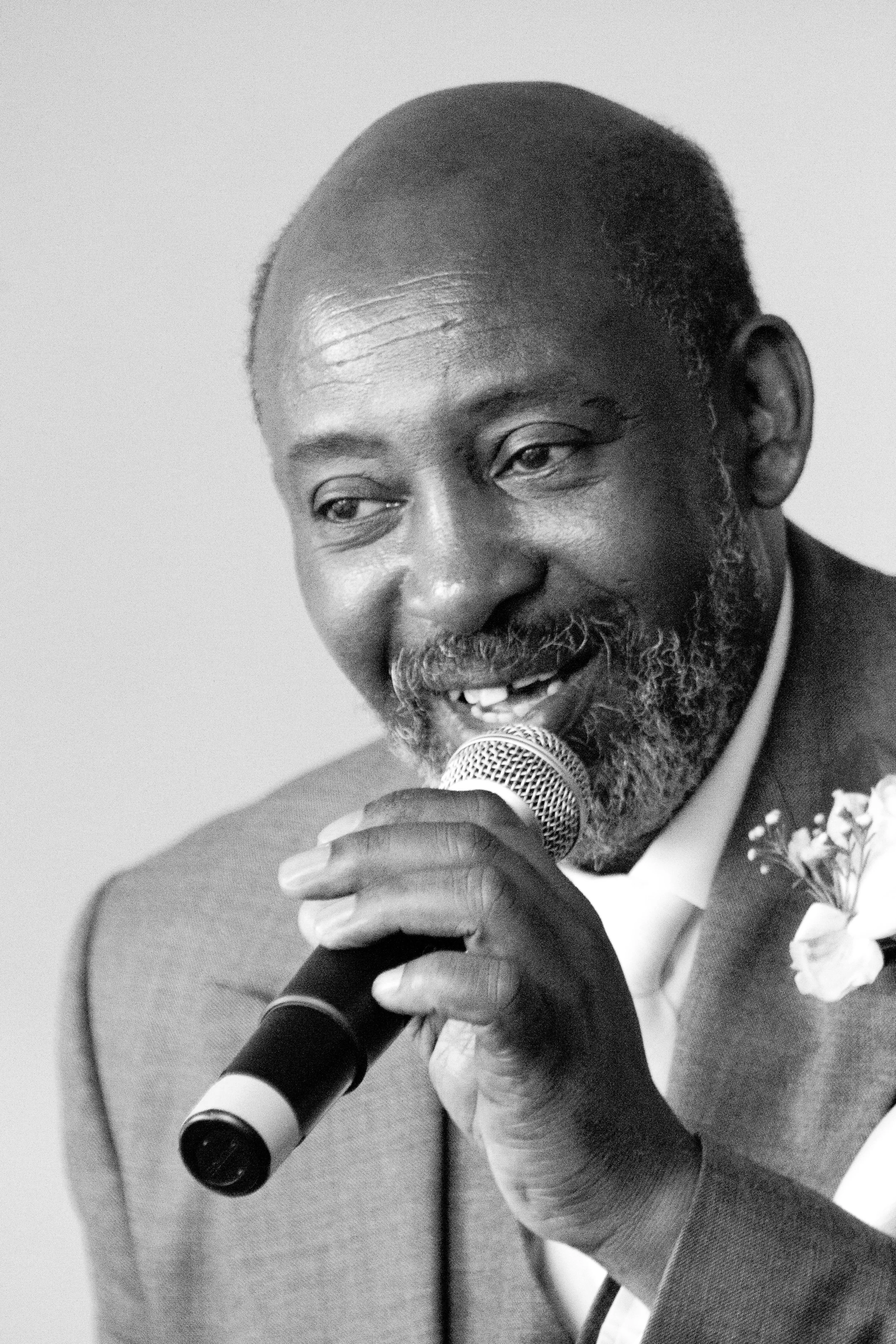 AB5X7175-BW.jpg
