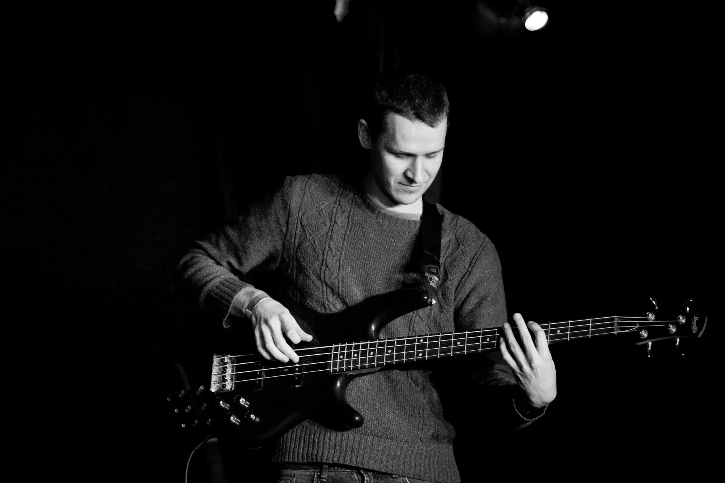 AB5X2276BW.jpg