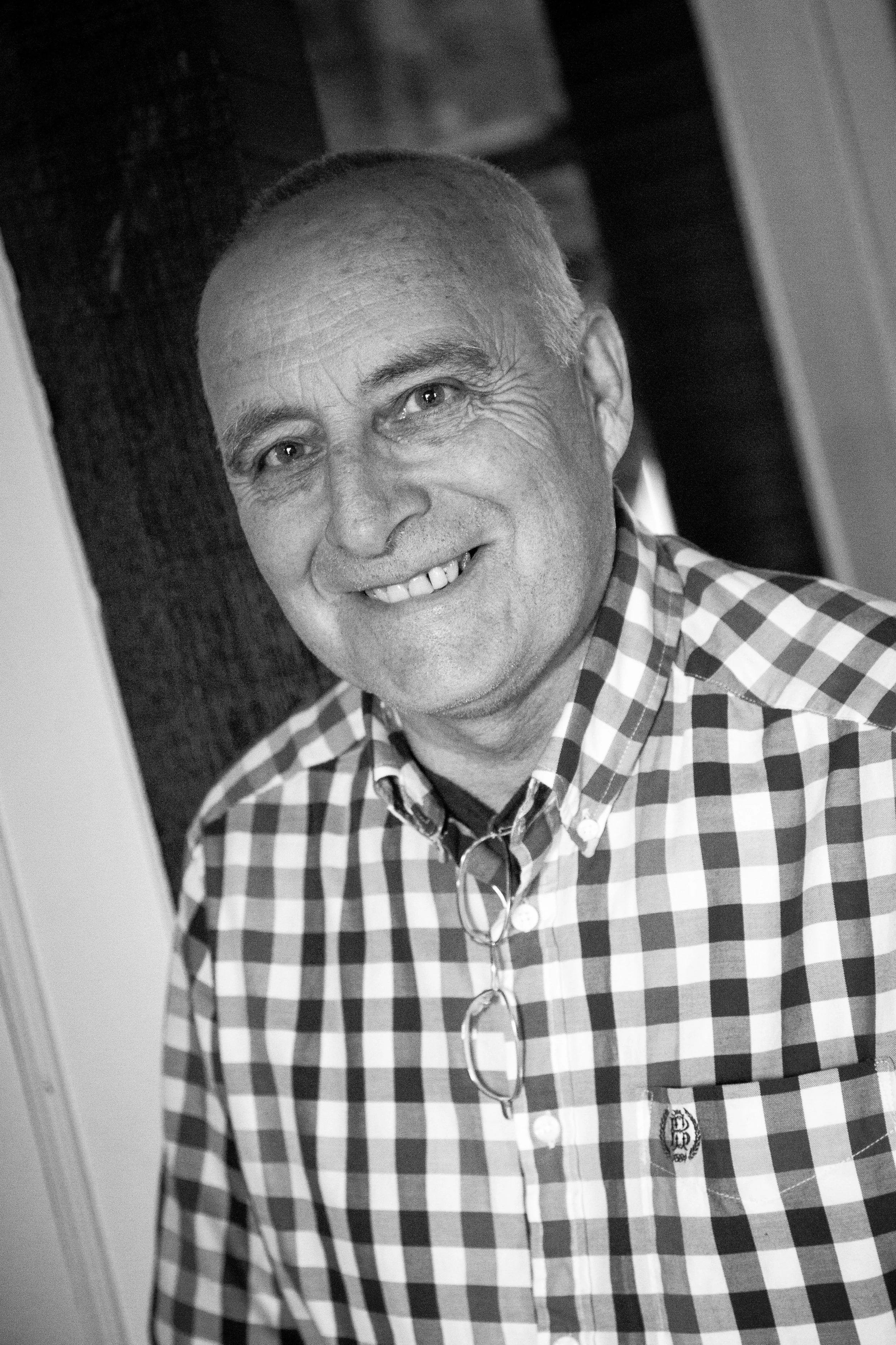 AB5X8592BW.jpg