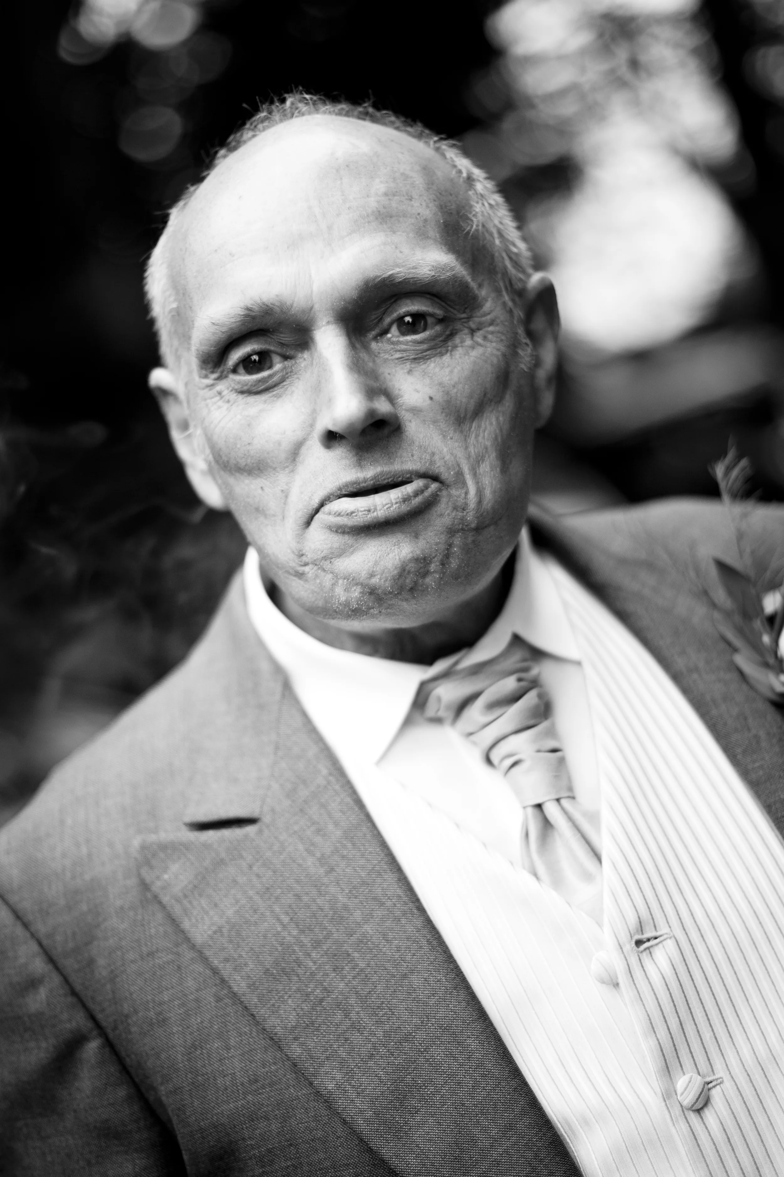 437BW.jpg