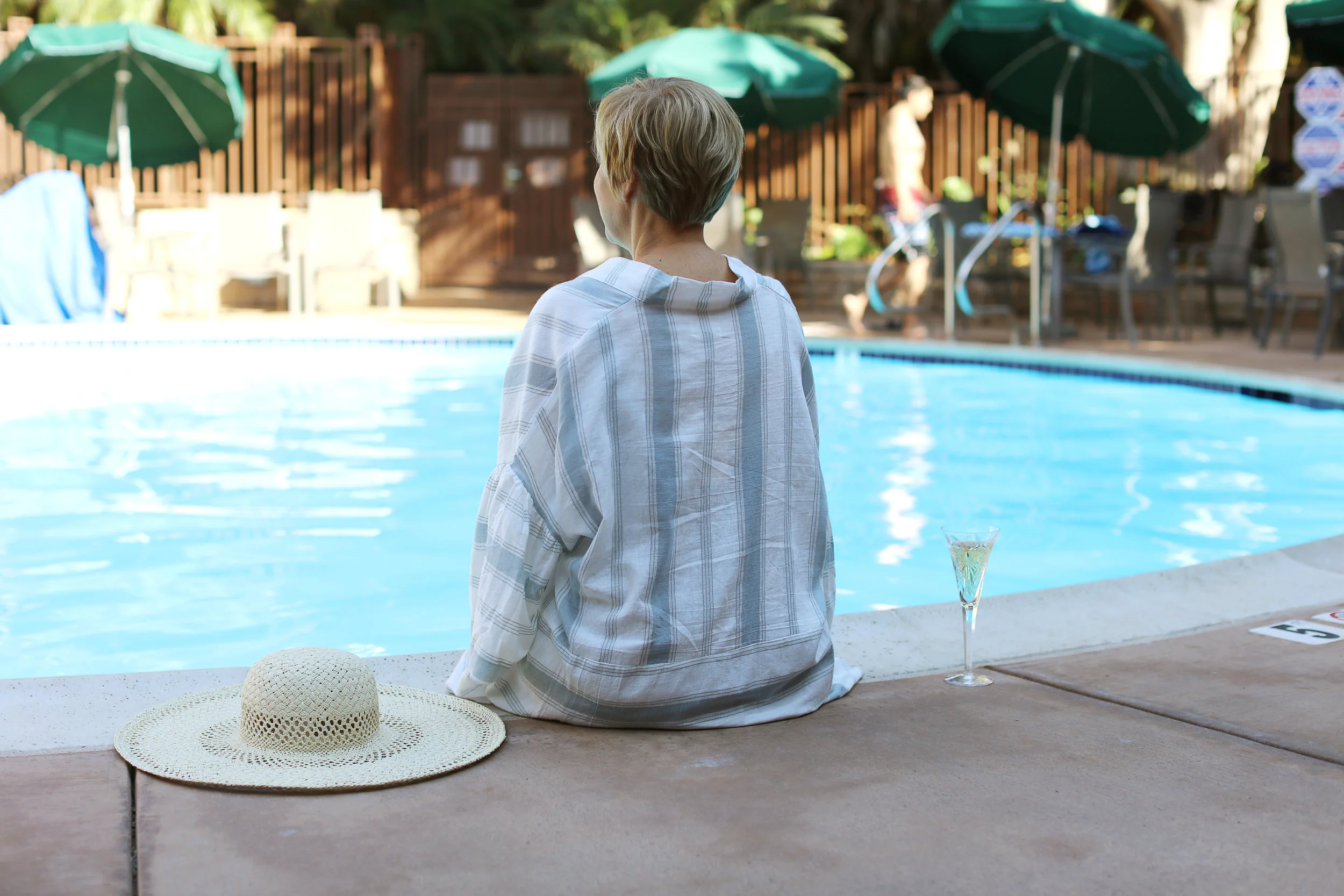 womanbypool