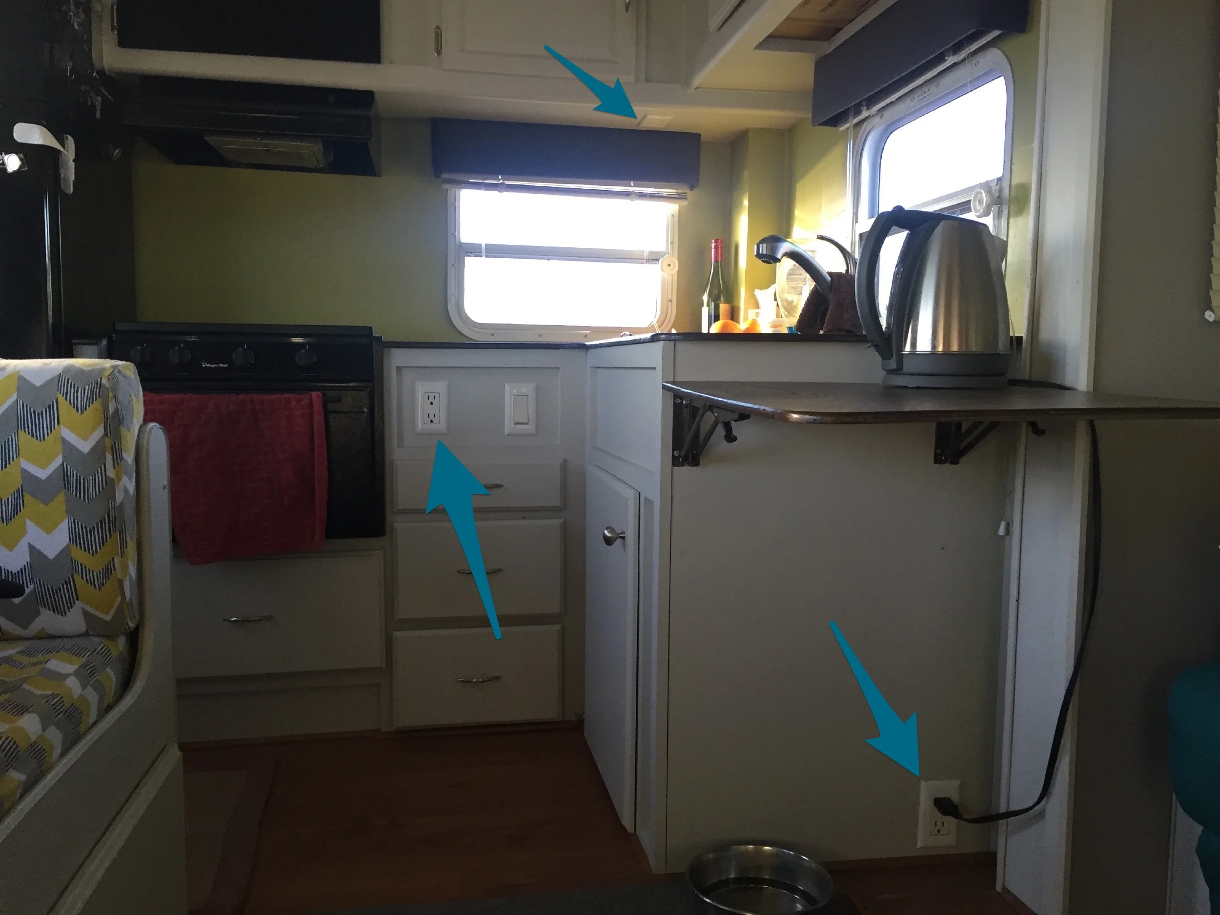 We never actually use the one under the cabinets...
