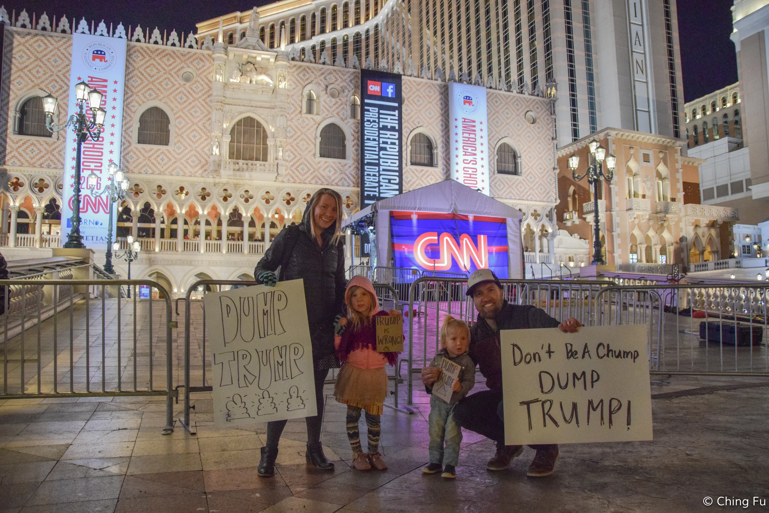 Sarak, Luna, Aki and Ty (left to right). Sarah made the awesome signs.