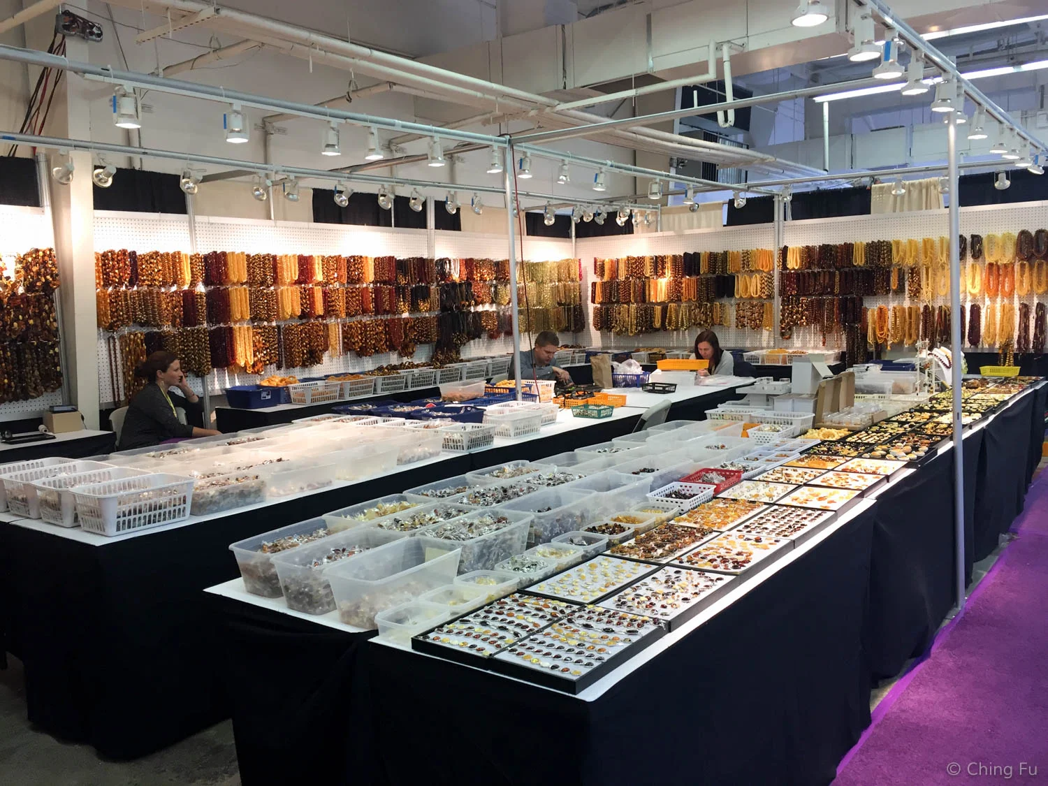 A booth at the gem and mineral show.