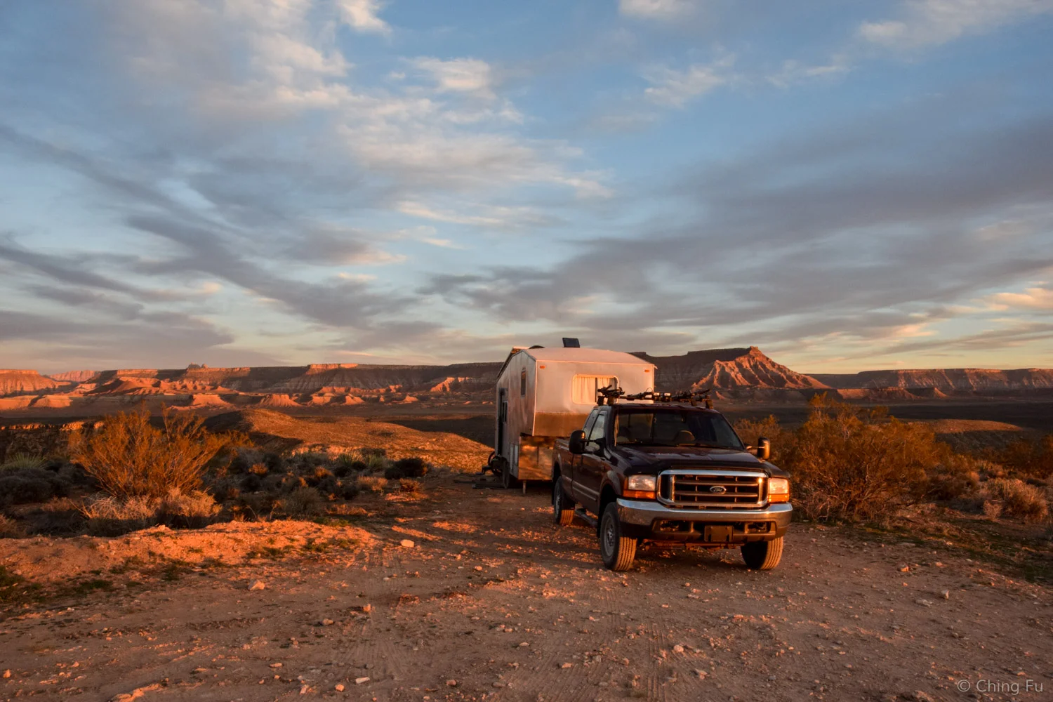 The Toaster parked at La Verkin Overlook.