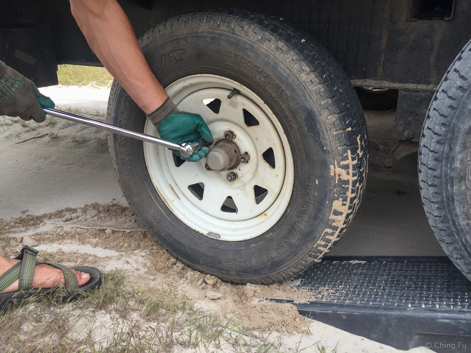  Step #11: Tighten the lug nuts. 
