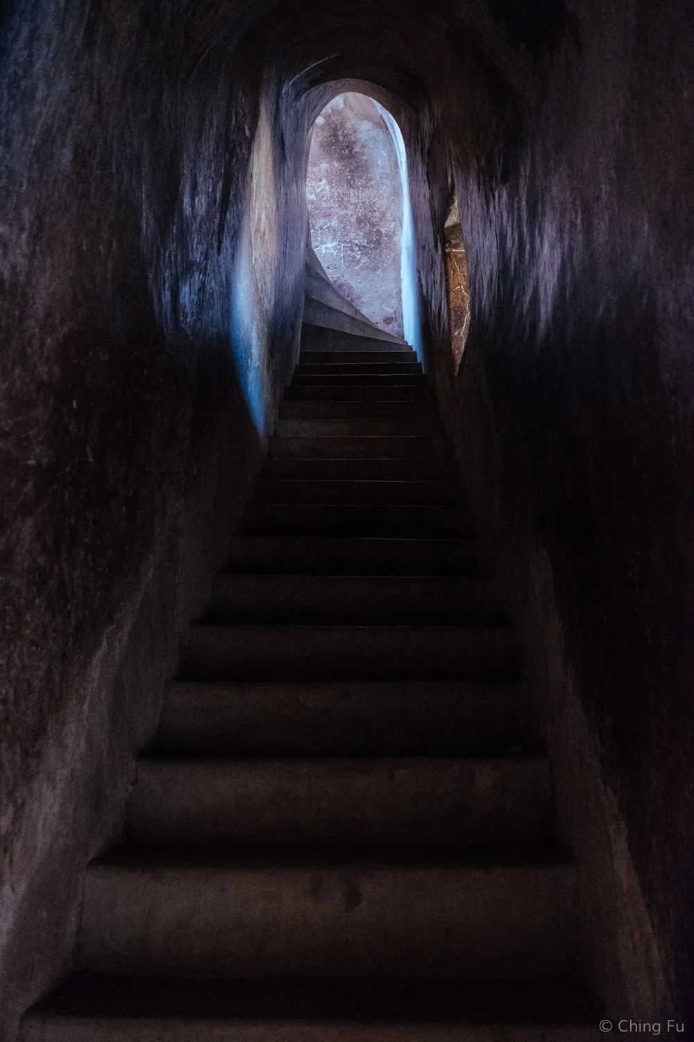 temple-staircase-bagan