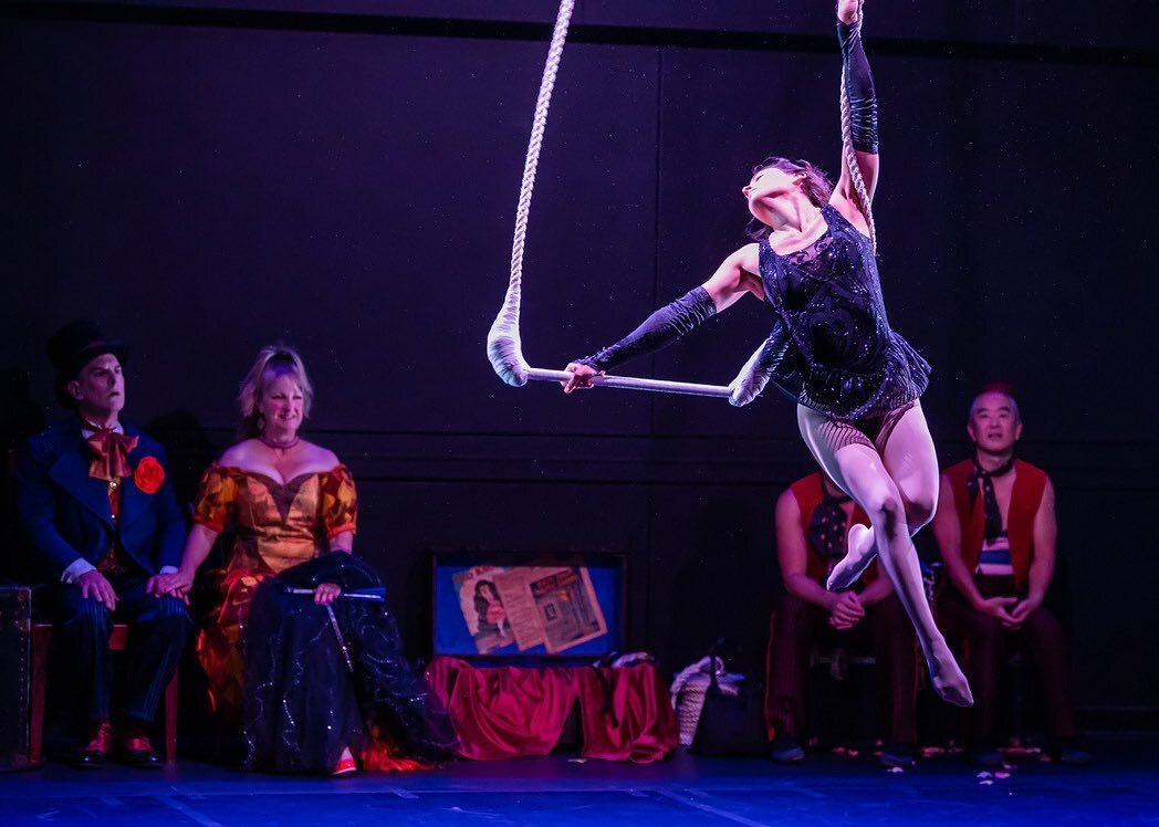In 2022 we designed our first show at Lincoln Center 💫 a big deal for us, and a beautiful circus we were so proud of. Here is @malenortiz enrapturing the audience with her trapeze act. We&rsquo;re so grateful 🙏🏼

Costume construction by our incred