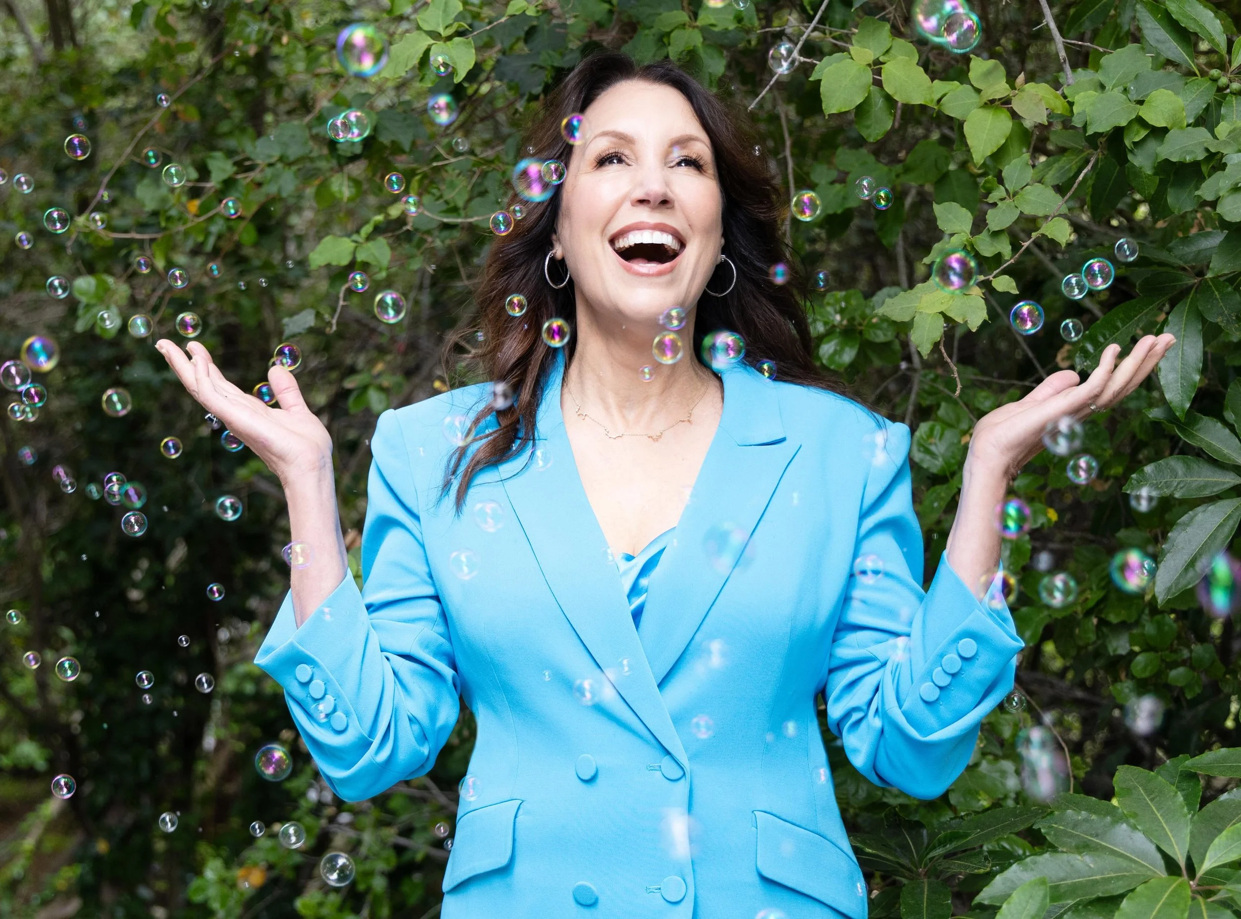 One of my favorite portraits from a photo shoot with @theandreaquinn 
We used a real bubble machine and sometimes the bubbles landed in the perfect place so we could still see Andrea&rsquo;s joyful expression 🙂🙂🙂

Makeup @_mishel.brown_