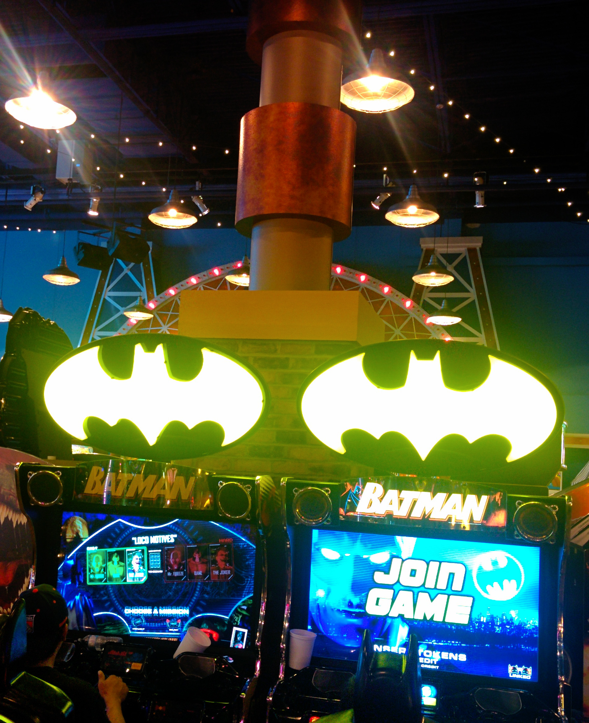 What I wouldn't give to take home one of those flashing batman signs.
