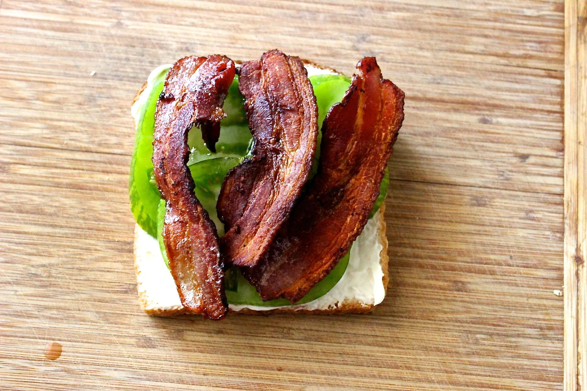 tomato bacon sandwich.jpg