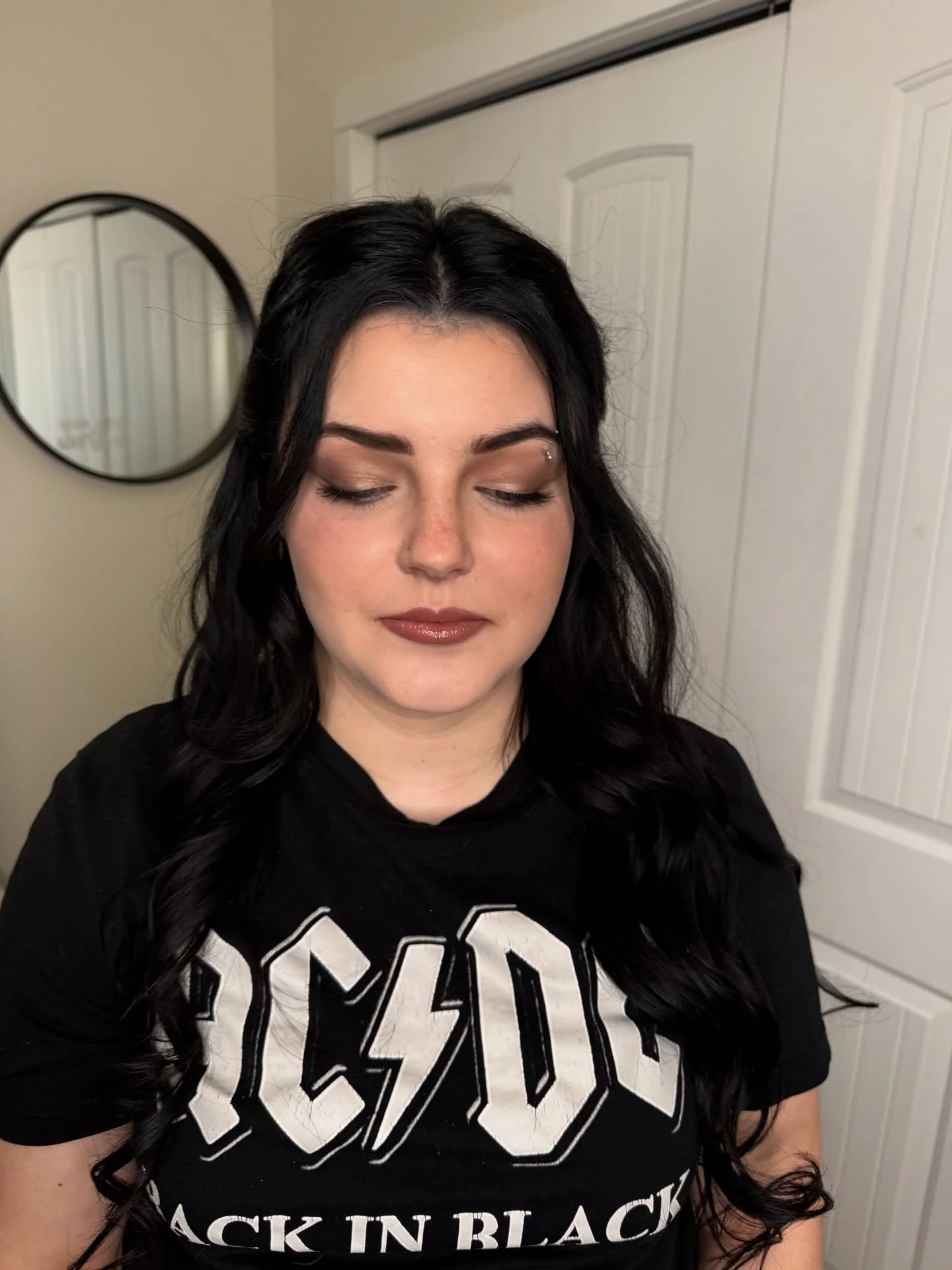 Beautiful makeup done for her photoshoot with an added touch of hairstyling. This look was perfect for her outdoors photoshoot. 

#makeupguru #makeuplover #makeupstudio #makeuplooks #beautyaddict #beautyguru #beautyexpert #makeupartist #makeupartistr