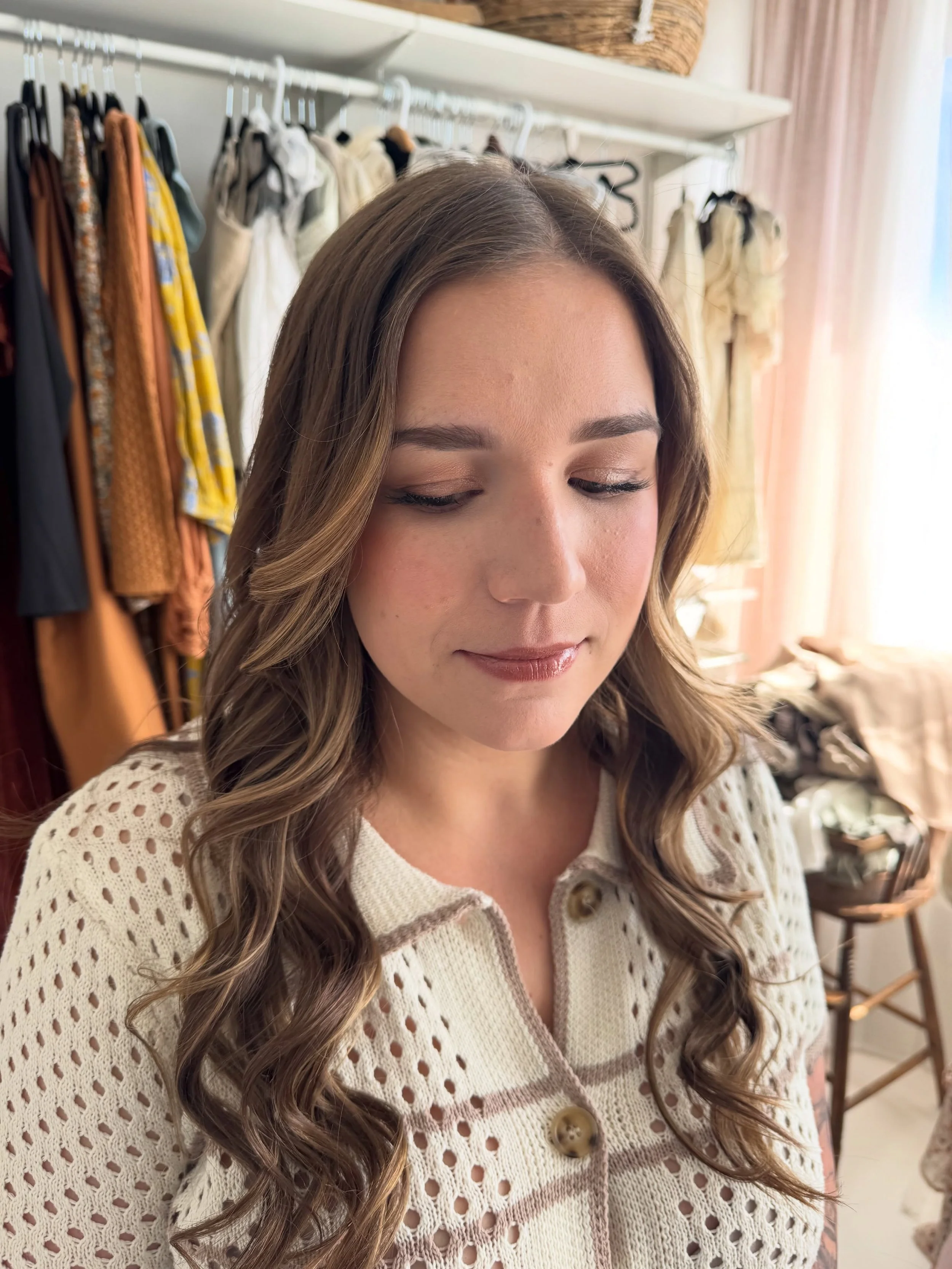 Beautiful Mama. Beautiful light makeup look that looks incredible in person as well in photos. Simple and elegant. 
Makeup: @angelamoodymakeupartistry 
Photographer: @alyp_photography 
Hair: @angelamoodymakeupartistry 
Studio: @studiomeraki.fsj