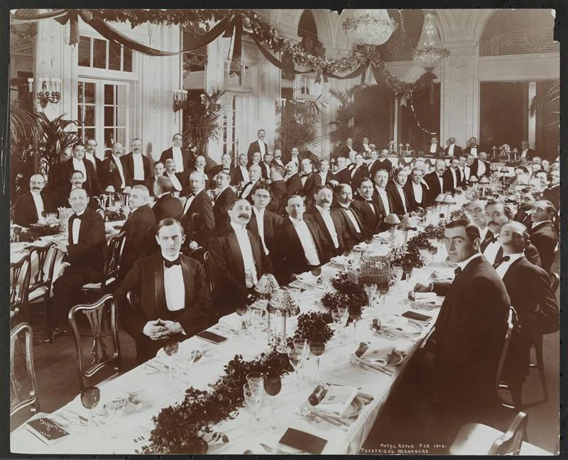 Men at a dinner for theatrical managers in large banquet room at the Hotel Astor. Feb. 1905. Byron Company. Museum of the City of New York 93.1.1.3623