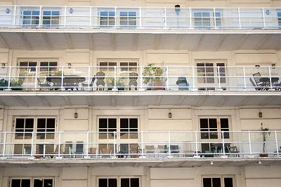 apartment-on-regents-canal-3-400.jpg