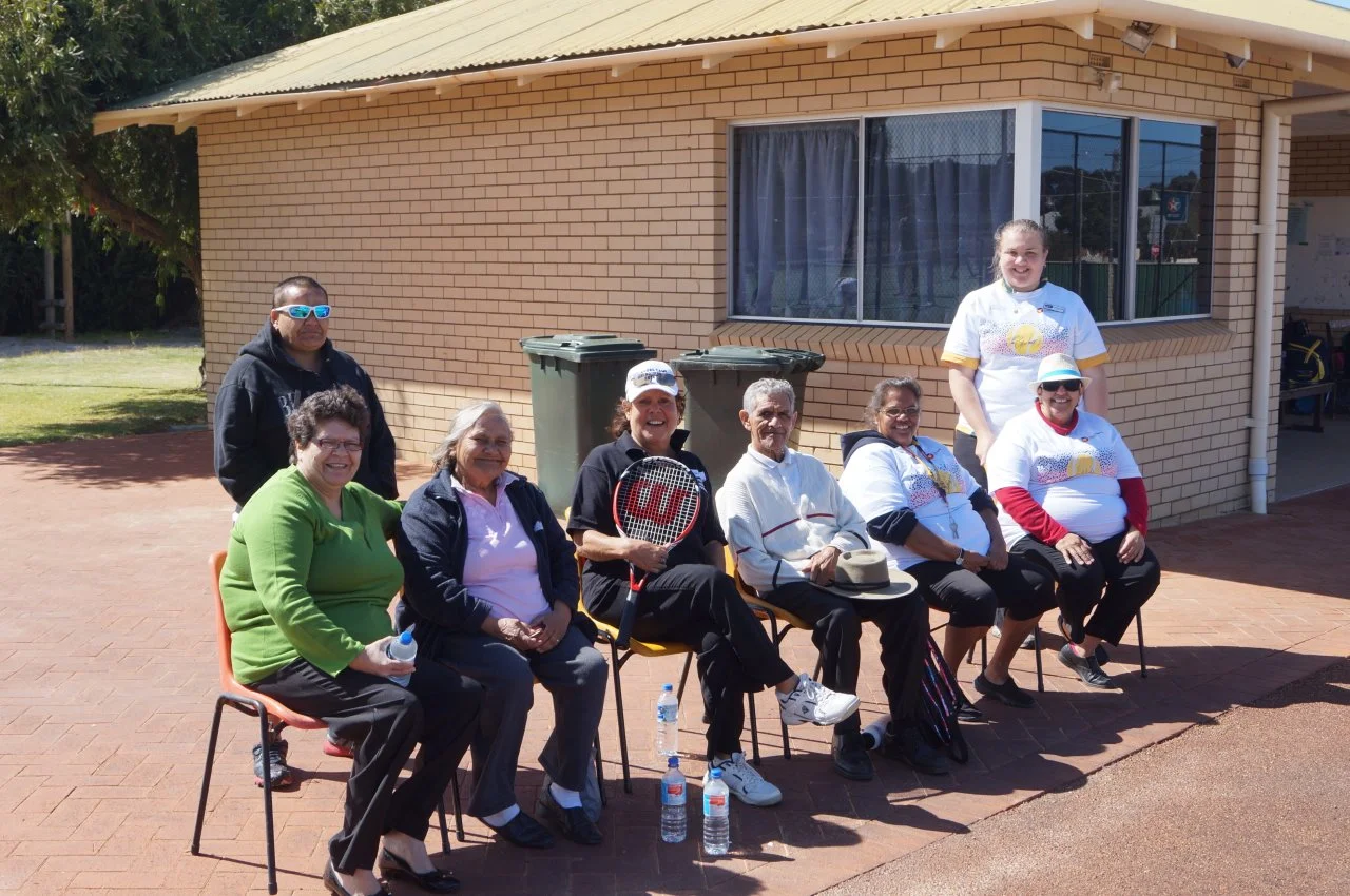  Evonne with Narrogin Elders and local teachers