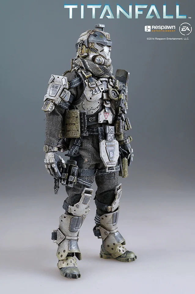 titan_pilot008.jpg