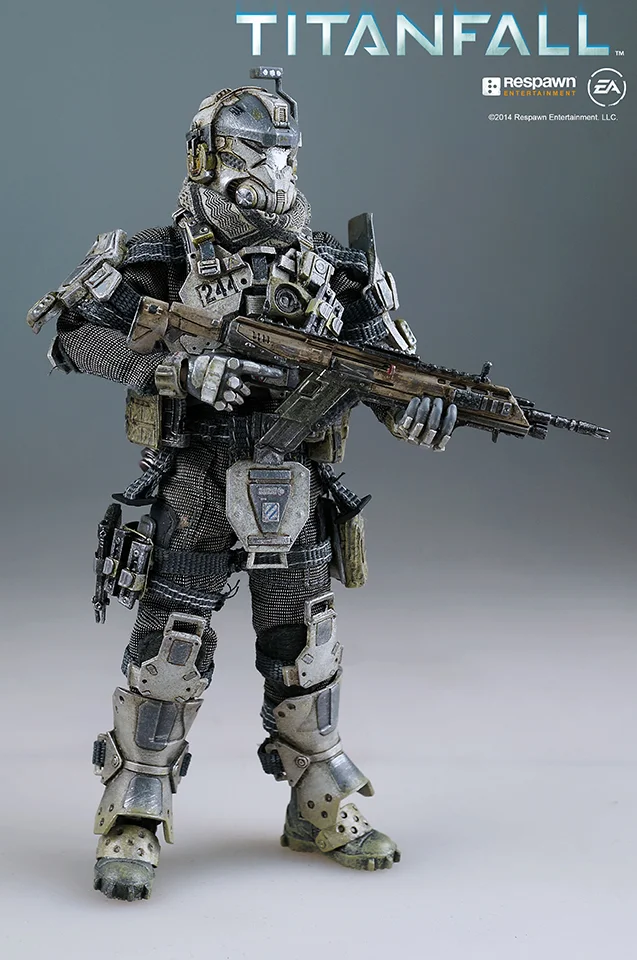 titan_pilot010.jpg