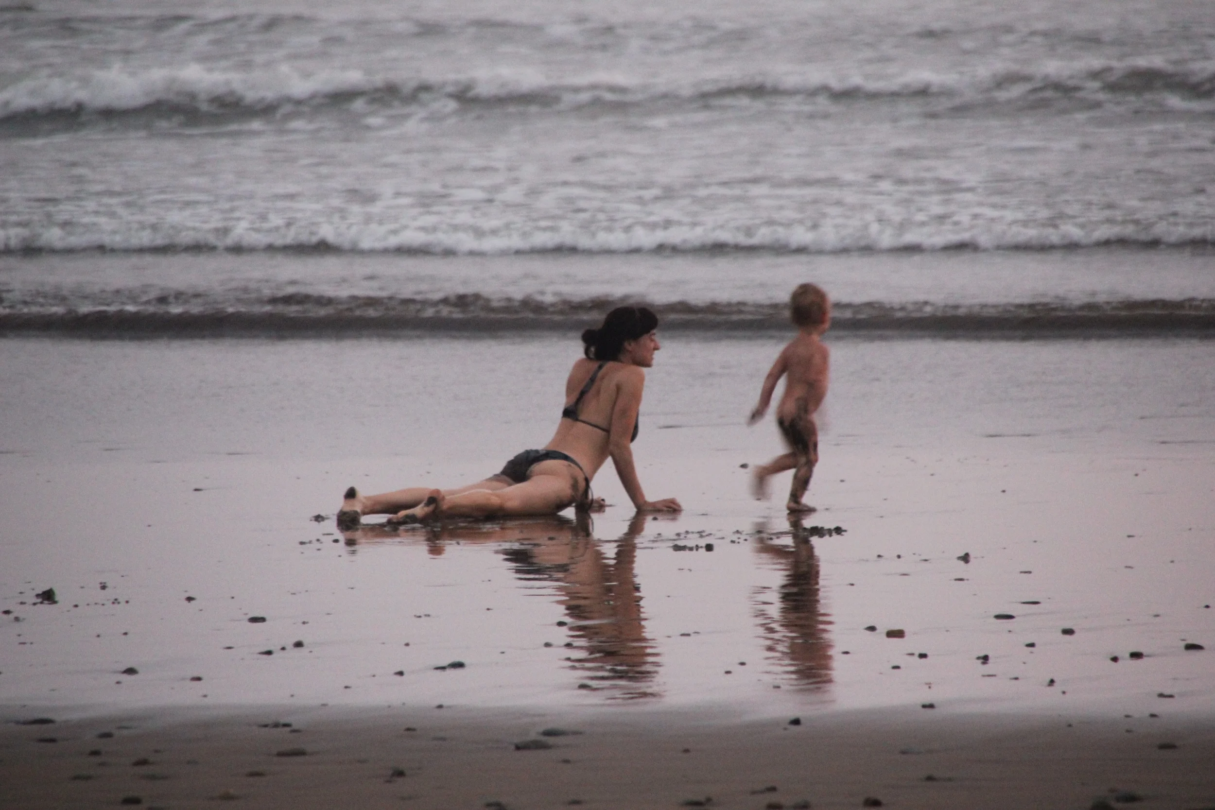 dominical beach at sunset and low tide