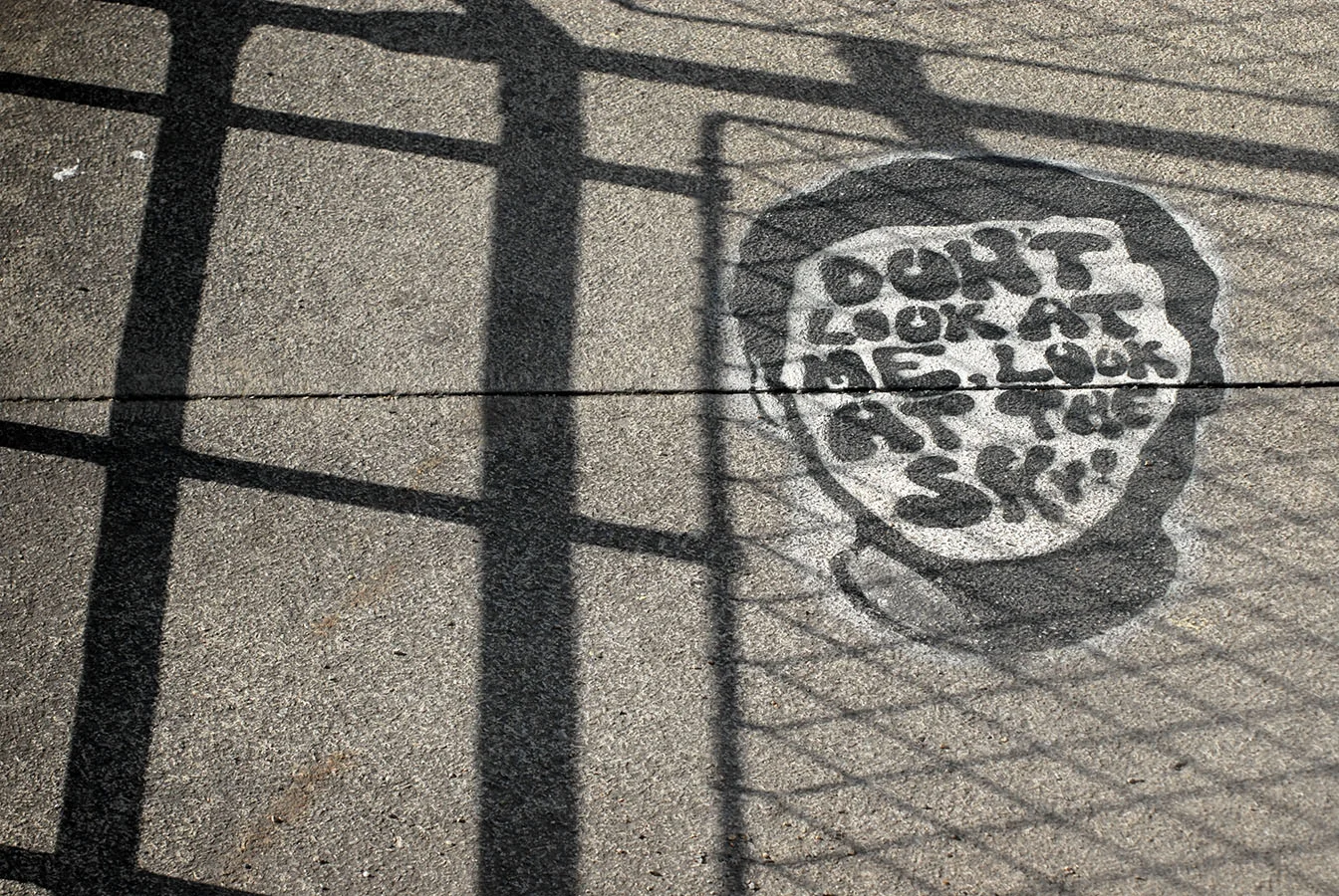  ein dezenter Hinweis sich auf wesentlicheres zu konzentrieren - Wien, Februar 2012 