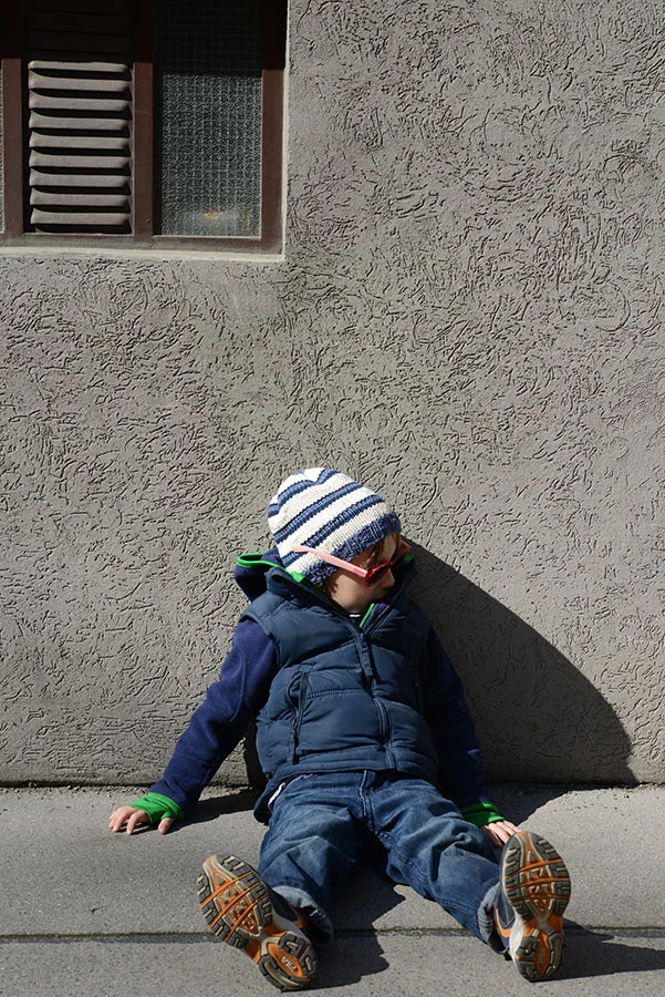  Superheldenkind verschiebt ein Haus - Wien, März 2016 