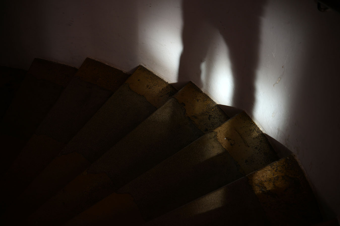  Einsamkeit aufsteigend, schattenhaft - Wien, Februar 2016 