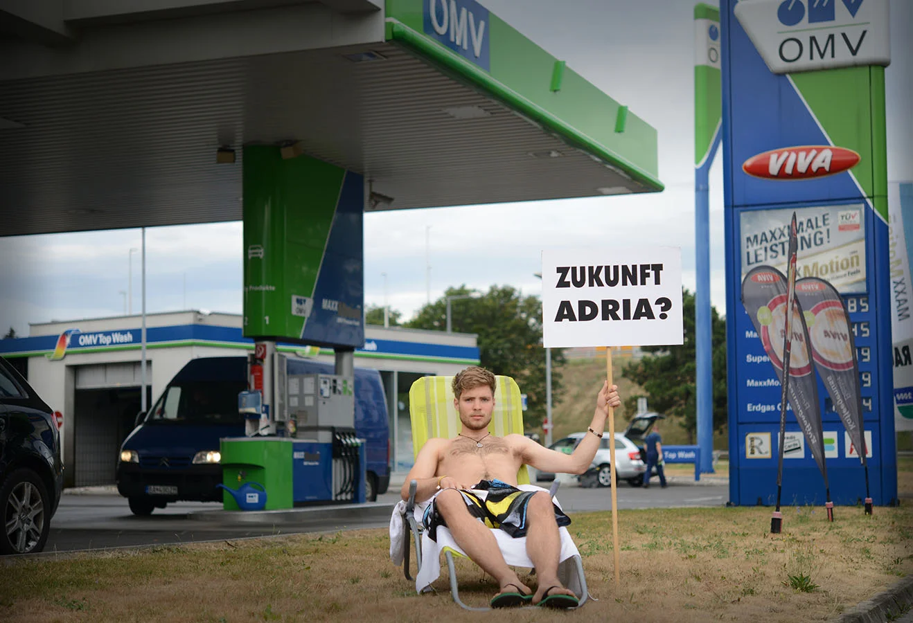  Greenpeace Aktion bei OMV - Wien, Juli 2015 