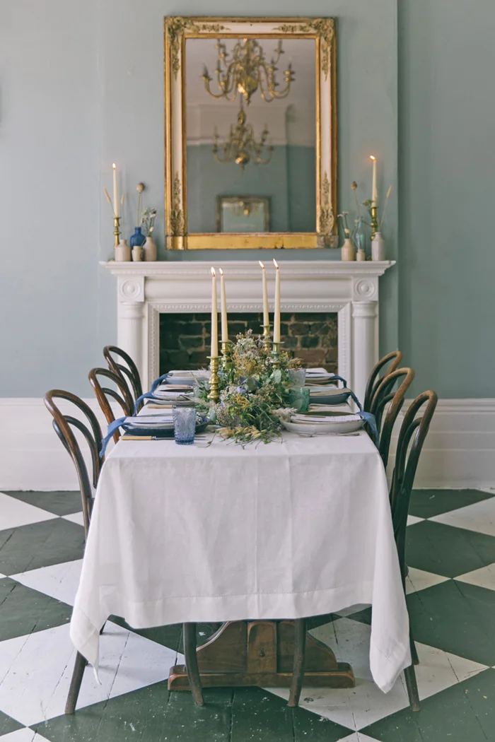sea-shore-wedding-theme-stylist-nancy-straughan-table.jpg