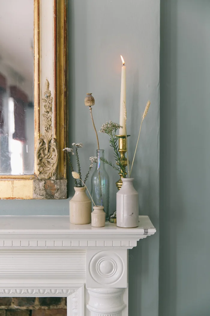 sea-shore-wedding-theme-stylist-nancy-straughan-vases.jpg