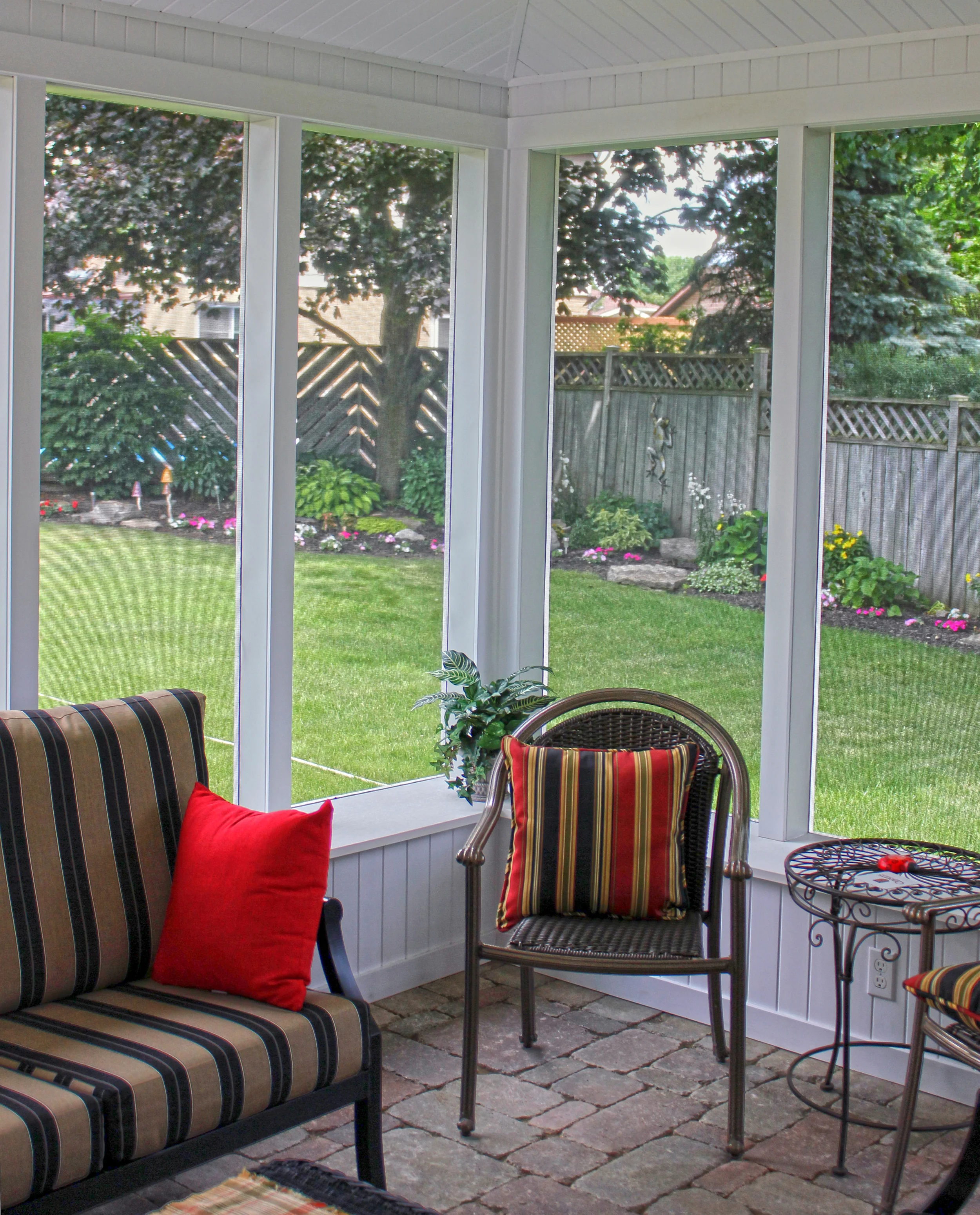 Screened Room Design | Paving Stone Indoors | Riverview Design Solutions