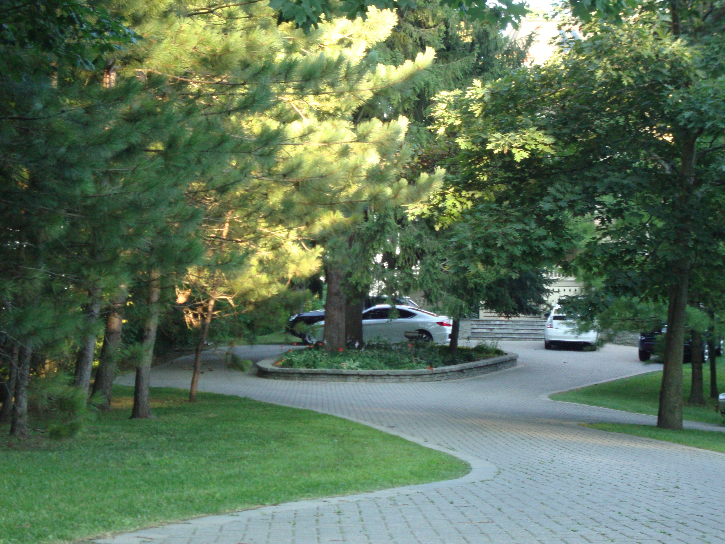 Paving Stone Driveway | Brockville | Riverview Design Solutions | Landscaping