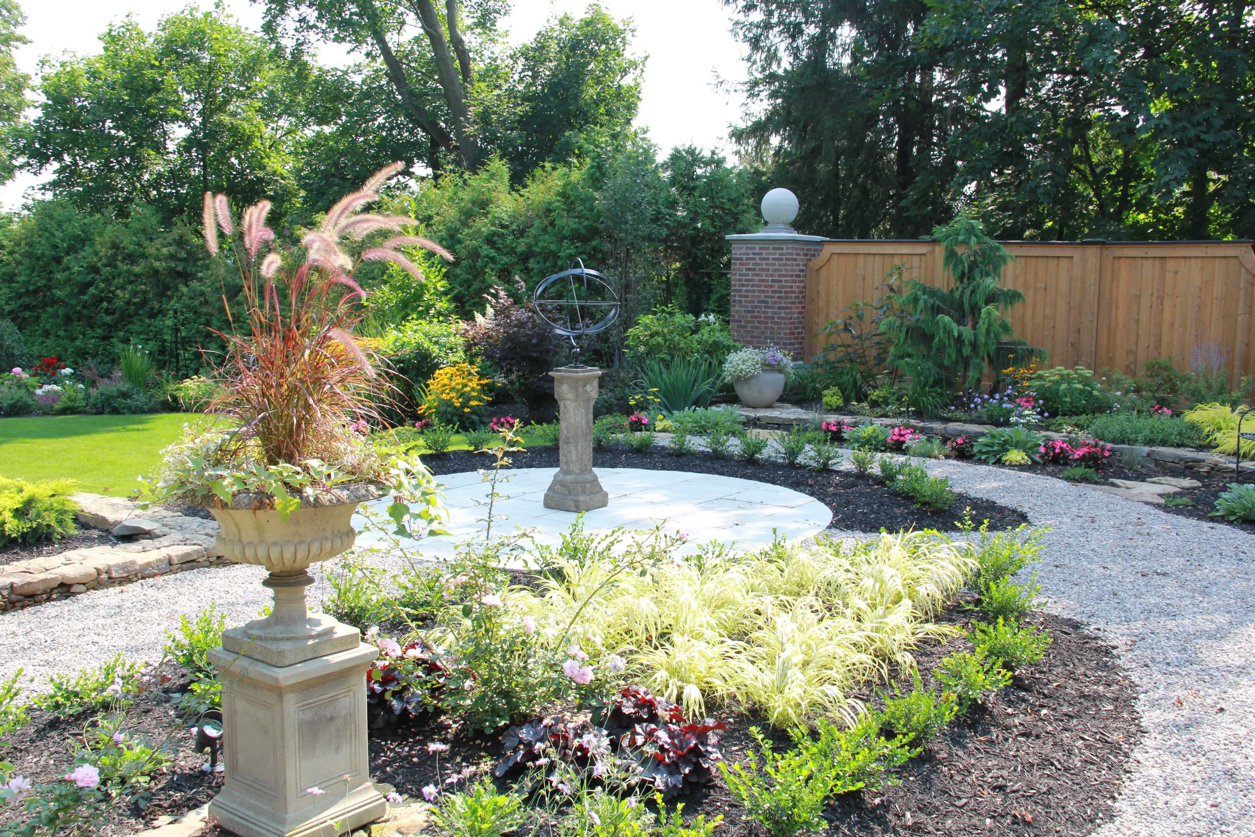 Riverview Design Solution_Historic Downtown_Brockville_Garden Design.jpg