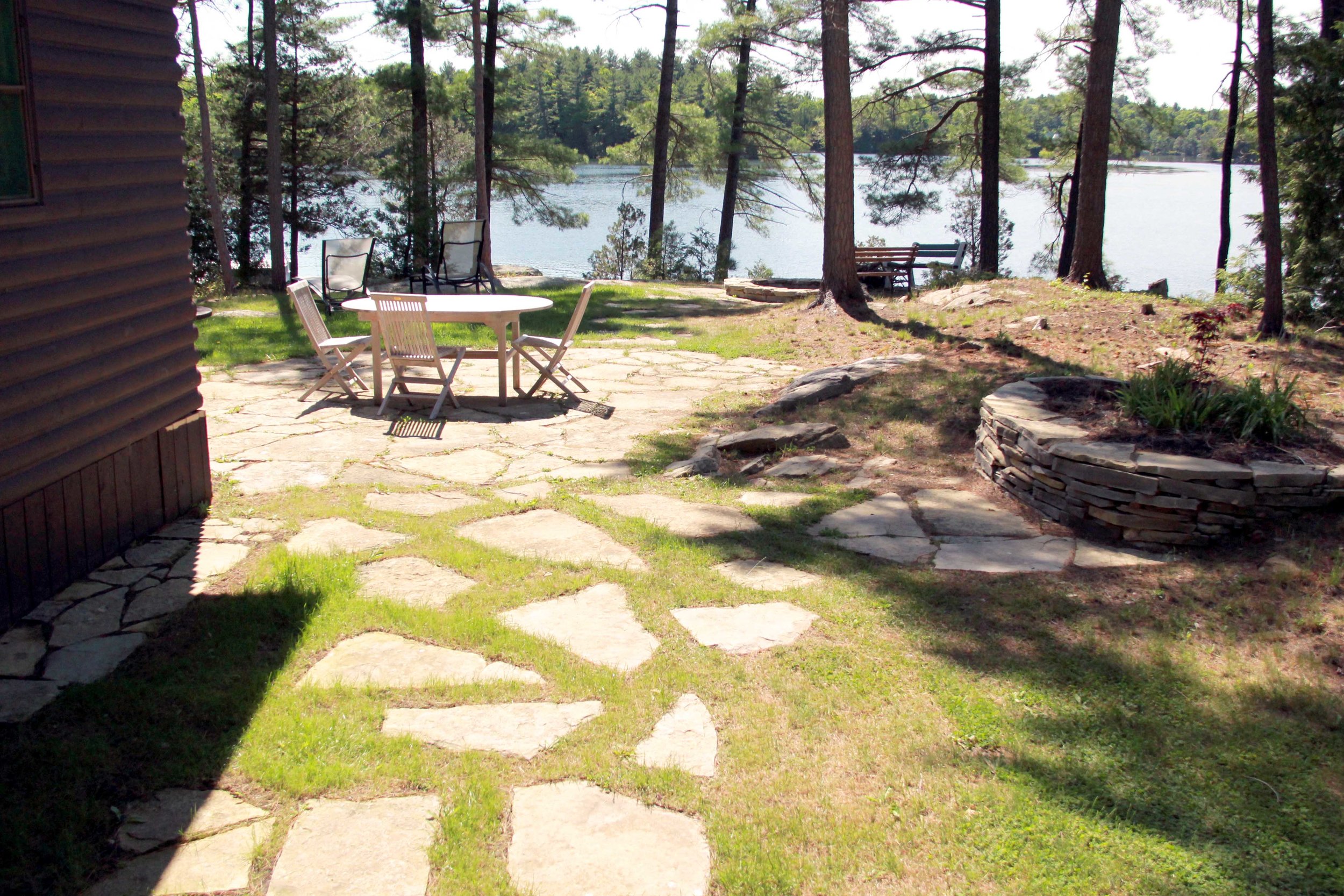 Riverview Design Solutions_Charleston Lake Cottage_Natural Flagstone Patio.jpg