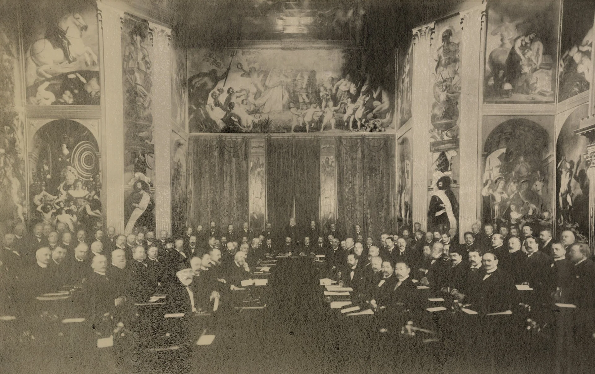 Header-The-Remains-1900-Convention.jpg