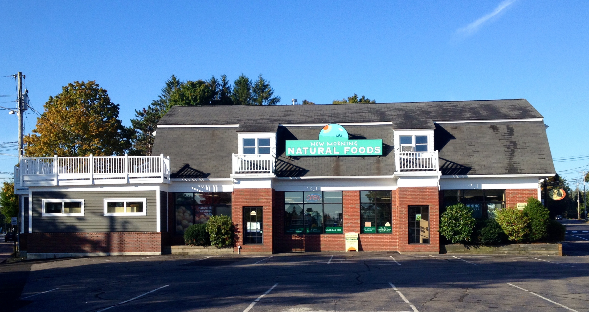 Kennebunk Location with Grab & Go Deli