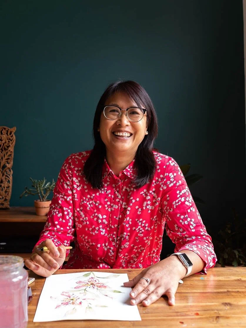 I just want to share a gentle reminder.....it's JUST ME behind everything you see here. I don't have a team or an assistant. I'm the one editing my own YouTube videos, organising my website, replying to your emails, and managing everything behind the