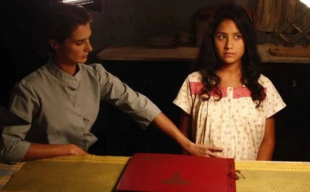 El Vientre (The Womb)