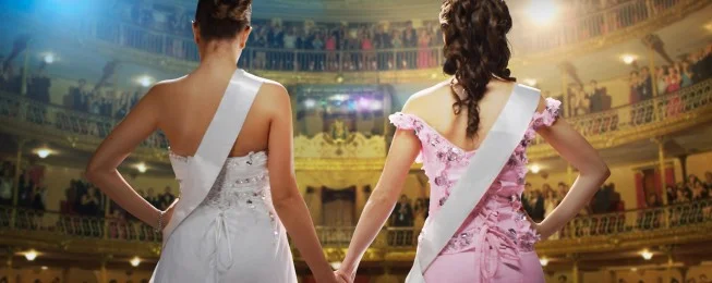 3 Bellezas (3 Beauties)