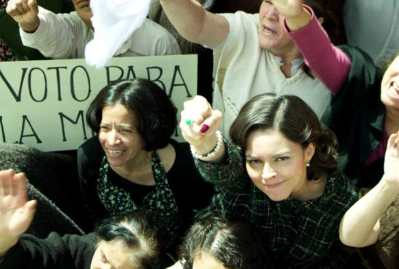 Estimados Señores