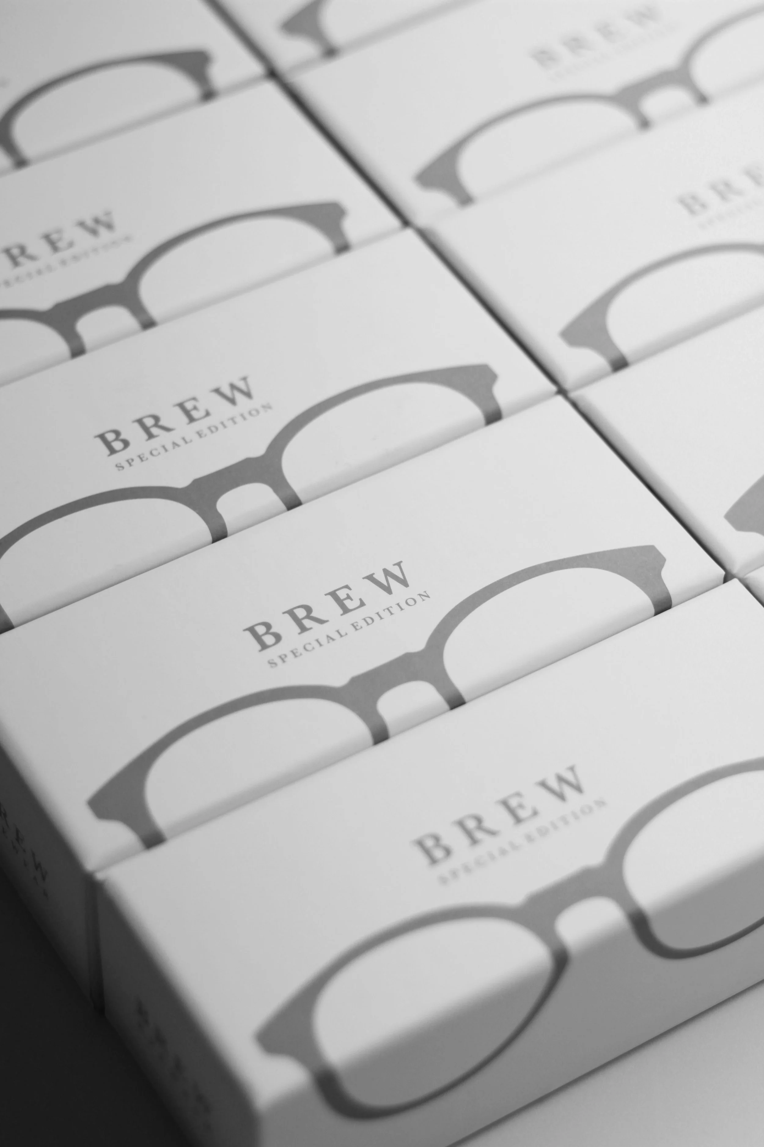 Sunglasses Packaging 001.jpg