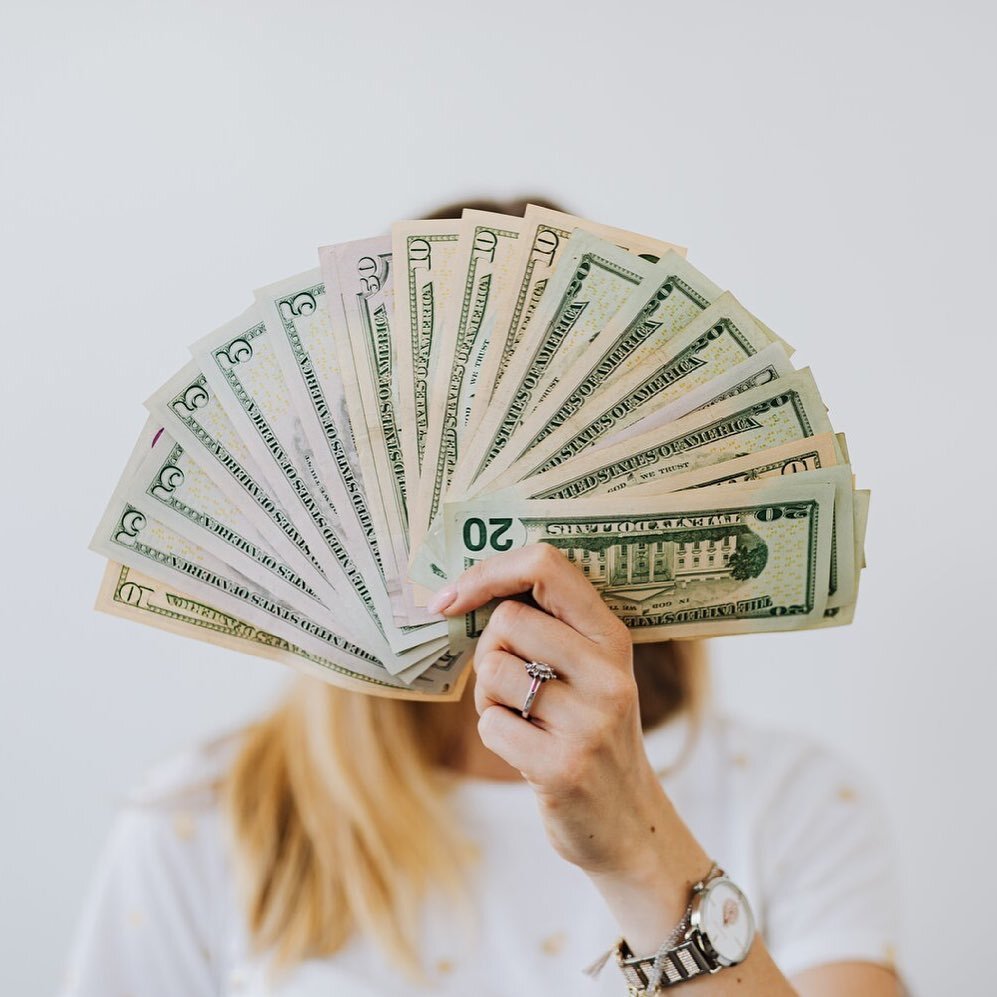 Is the question how do I charge, or what am I worth?  Rock Paper Scissors deals with every freelancer&rsquo;s big green elephant🤑💵💰 📷 @karolinagrabowska #homewerk #werk #rockpaperscissors #money #blog #opinion #work #business #wheresthemoney