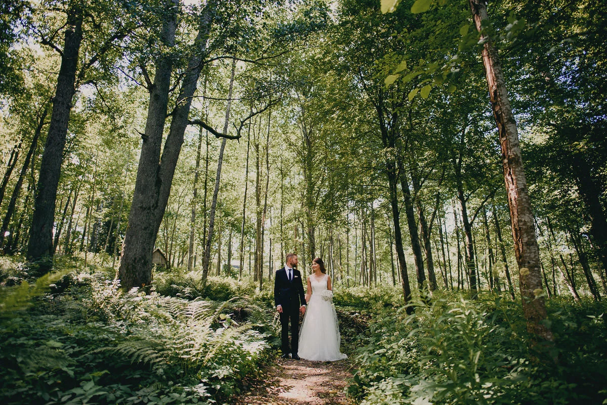 jere-satamo_valokuvaaja-turku_wedding-photographer-finland-mathildedal-055.jpg