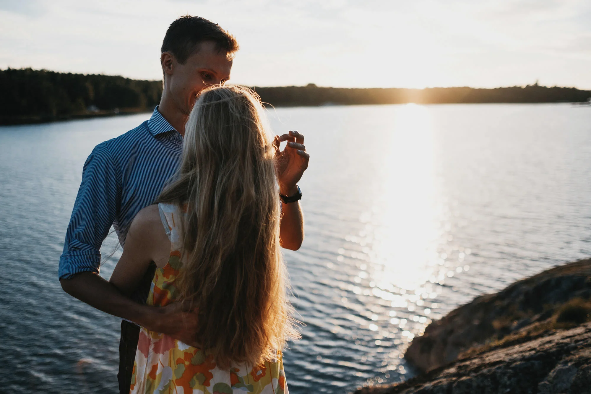 kihlakuvaus-naantali_valokuvaaja-helsinki-pariskuntakuvaus-jere-satamo-020-blog.jpg