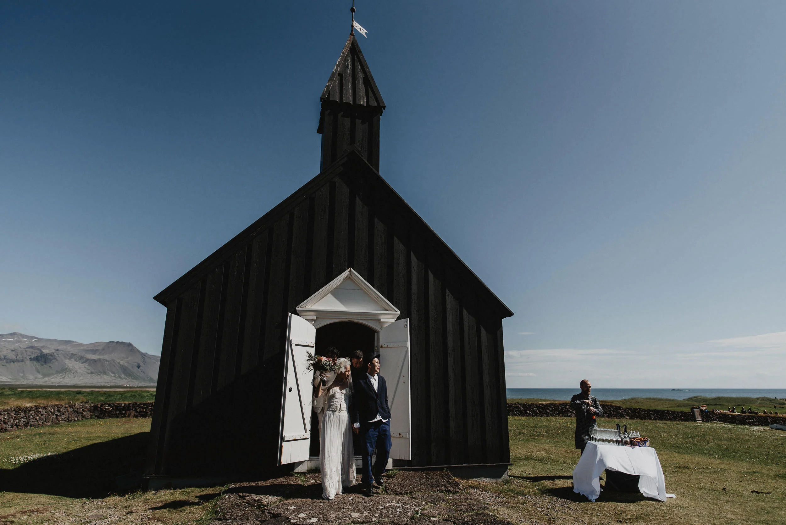 jere-satamo-wedding-photographer-iceland-budir-weddings-015-web.jpg