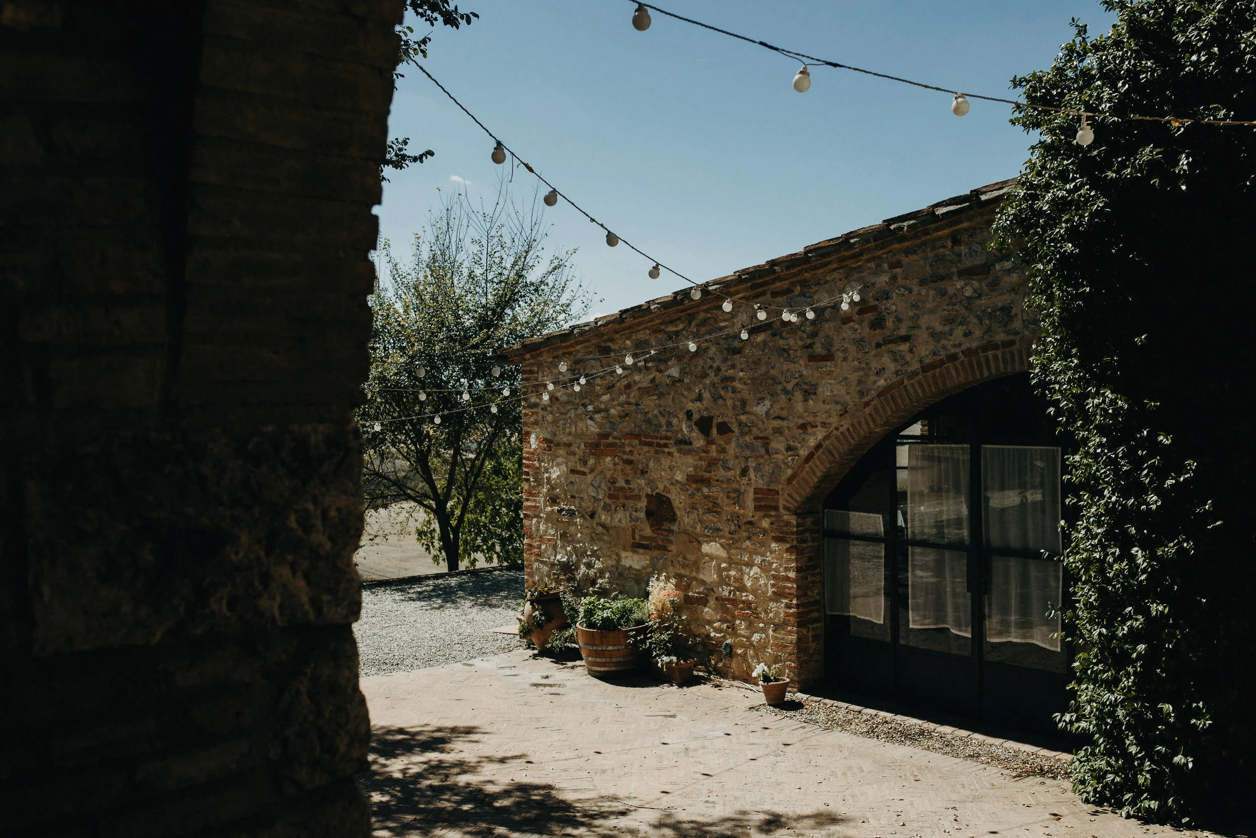 jere-satamo-wedding-photographer-tuscany-lazy-olive-italy-013-web.jpg