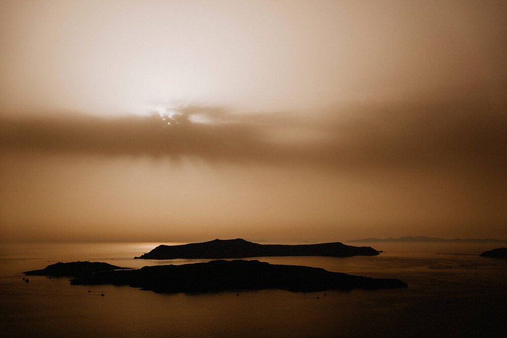 wedding-photographer-santorini-jere-satamo-greece-043-blog.jpg