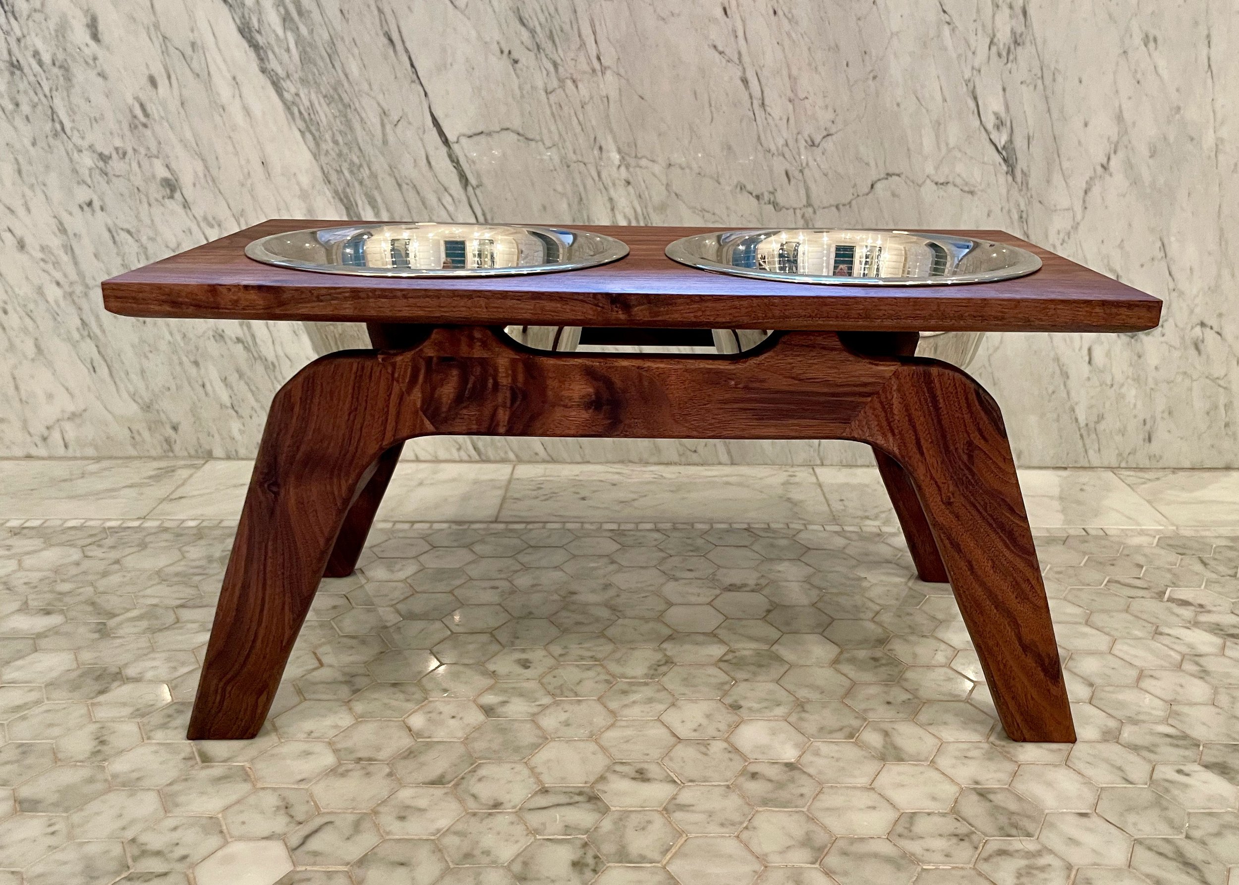 Dog bowl in walnut